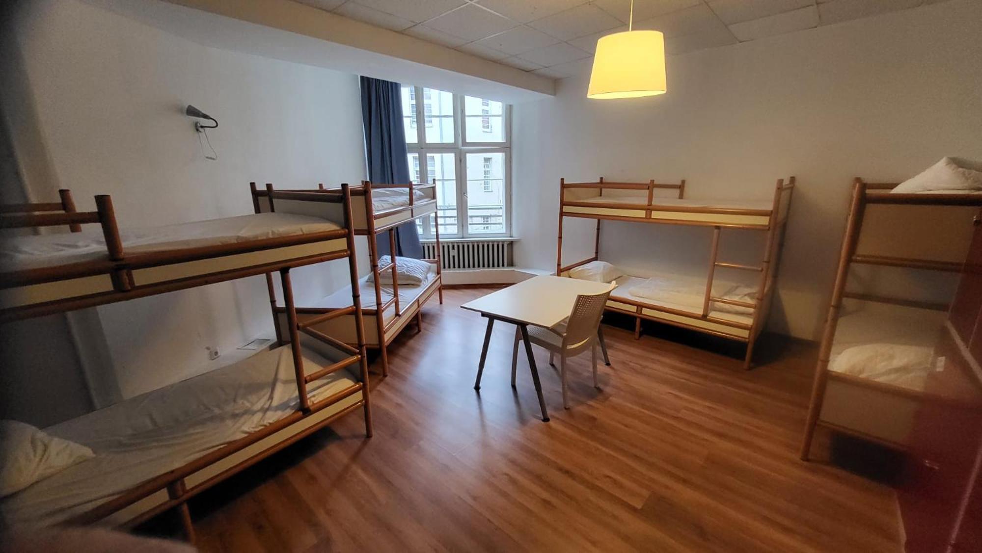 Single Bed Mixed Dormitory Room