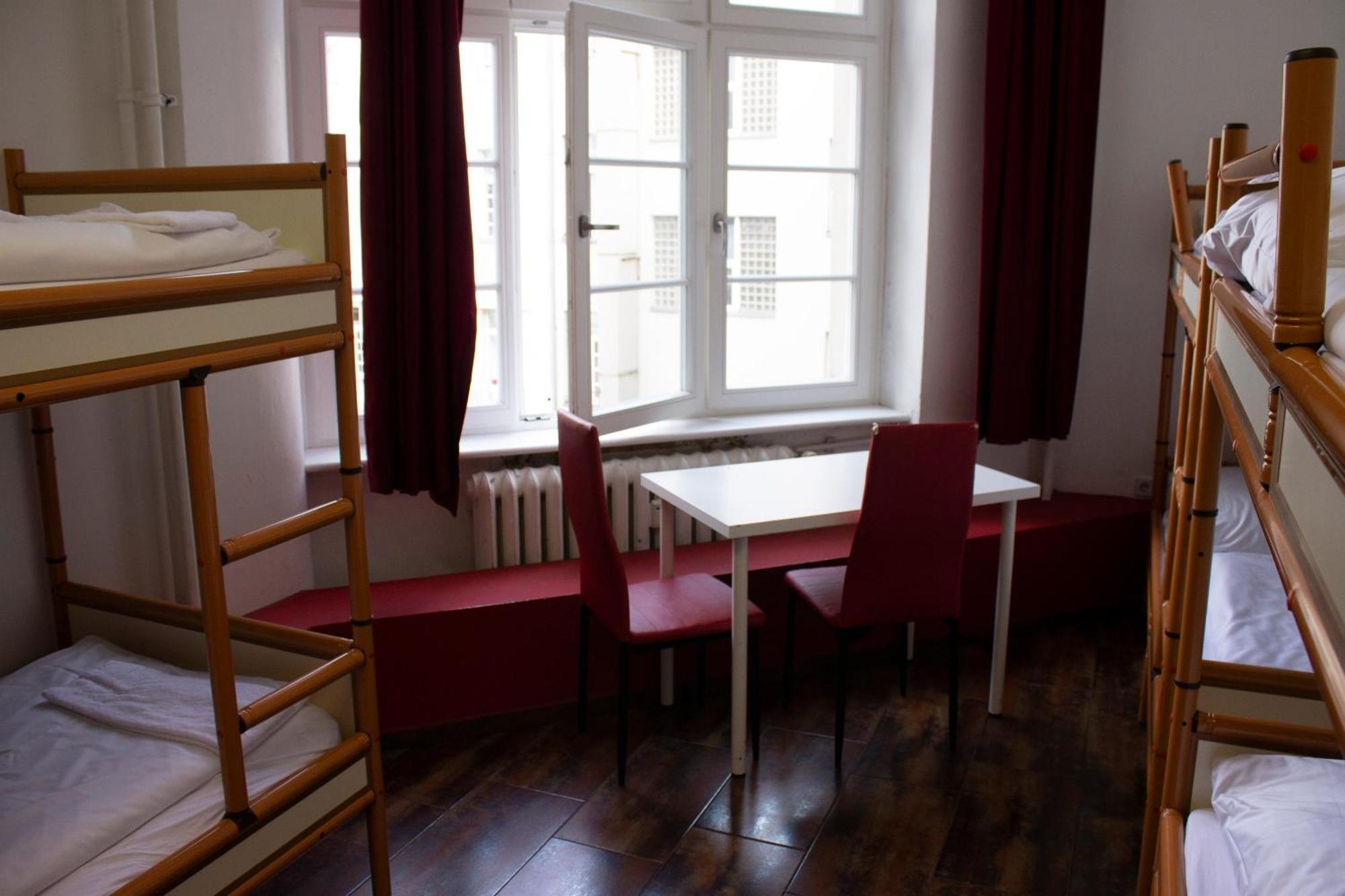 Single Bed Mixed Dormitory Room